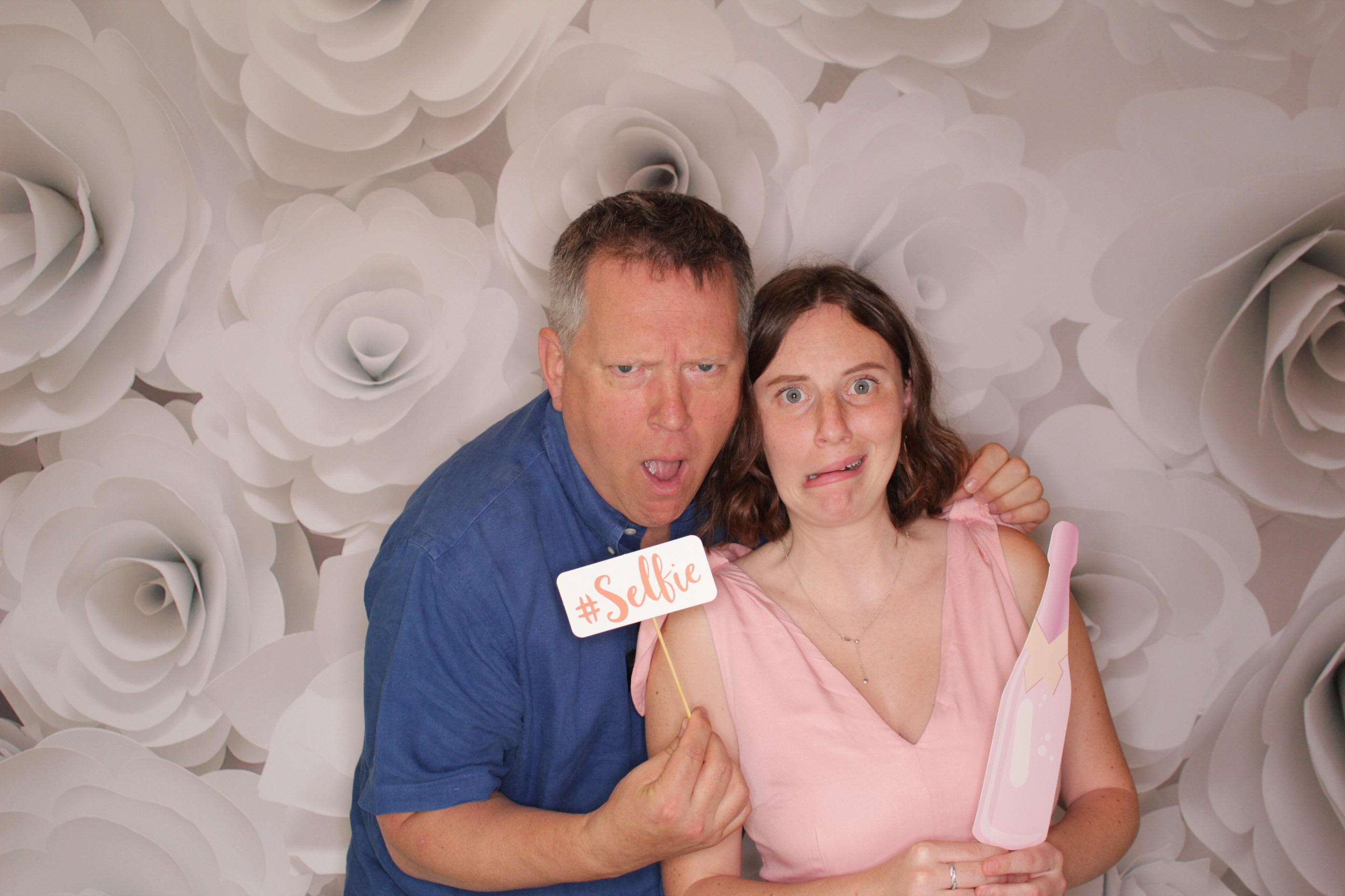 Danni and Brock’s Wedding | View more photos from the event at gallery.photoboothbillings.com/u/PhotoBoothBillings/Danni-and-Brock’s-Wedding